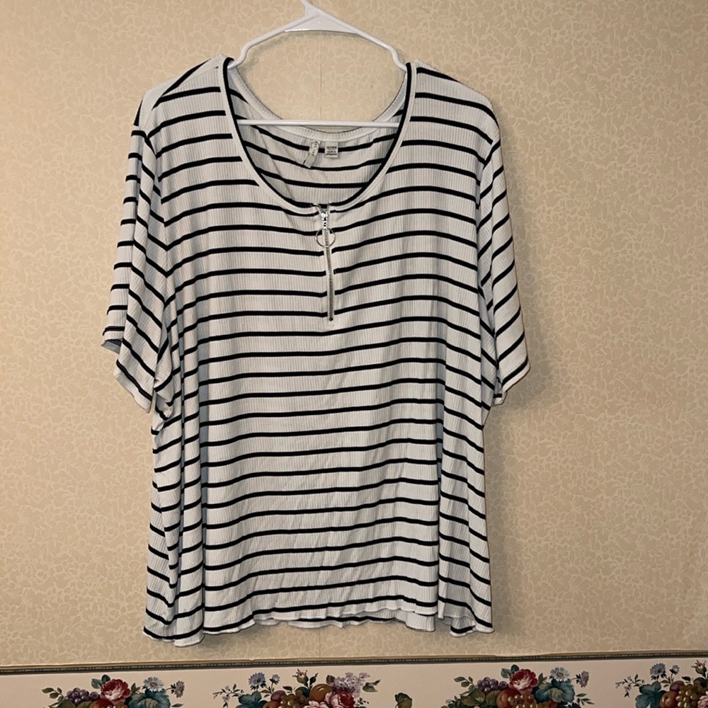 EUC 1946.   Size 26/28